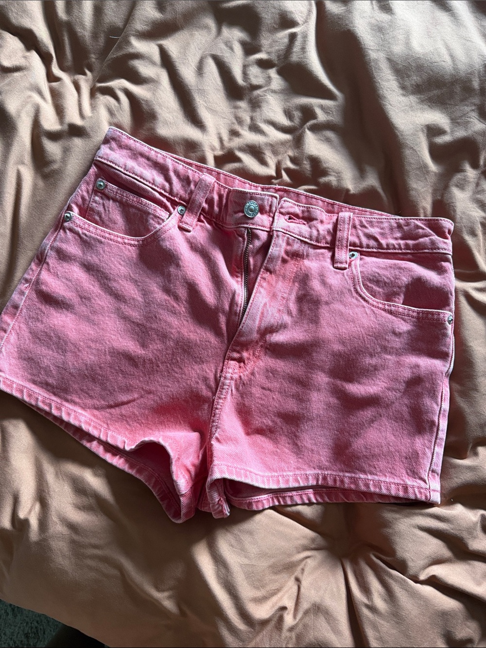 Women’s Red-Washed Denim High-Rise Shorts